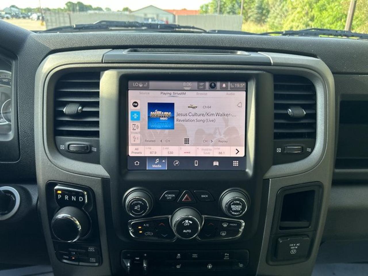 2023 RAM 1500 Classic Express Crew Cab 5'7 Box 4x4 | One Owner | No Accidents Photo