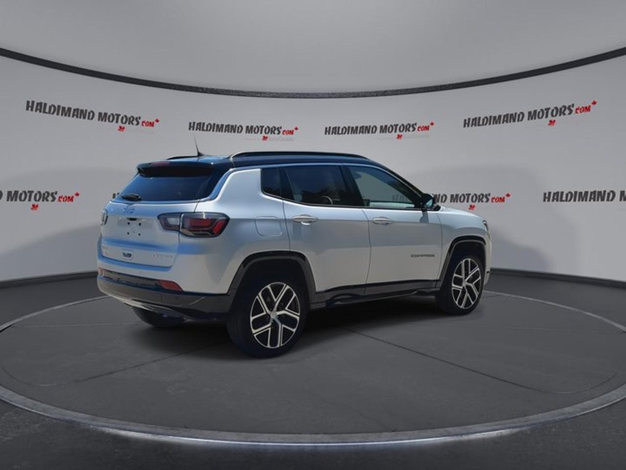 2024 Jeep Compass Limited 4x4 | No Accidents | Leather Seats | 360 Camera Photo