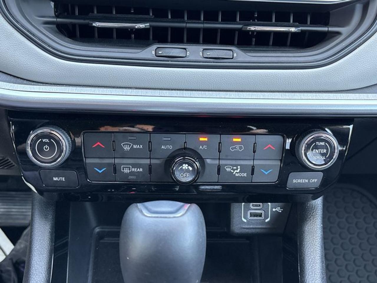 2024 Jeep Compass Limited 4x4 | No Accidents | Leather Seats | 360 Camera Photo