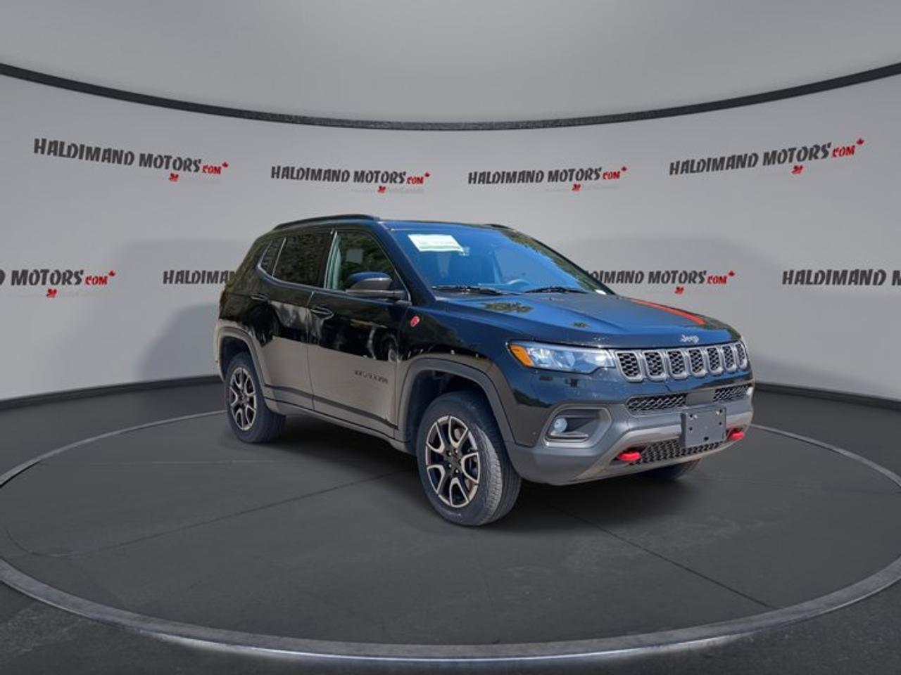 2024 Jeep Compass Trailhawk 4x4 | Panoramic Sunroof | Heated Steering Photo