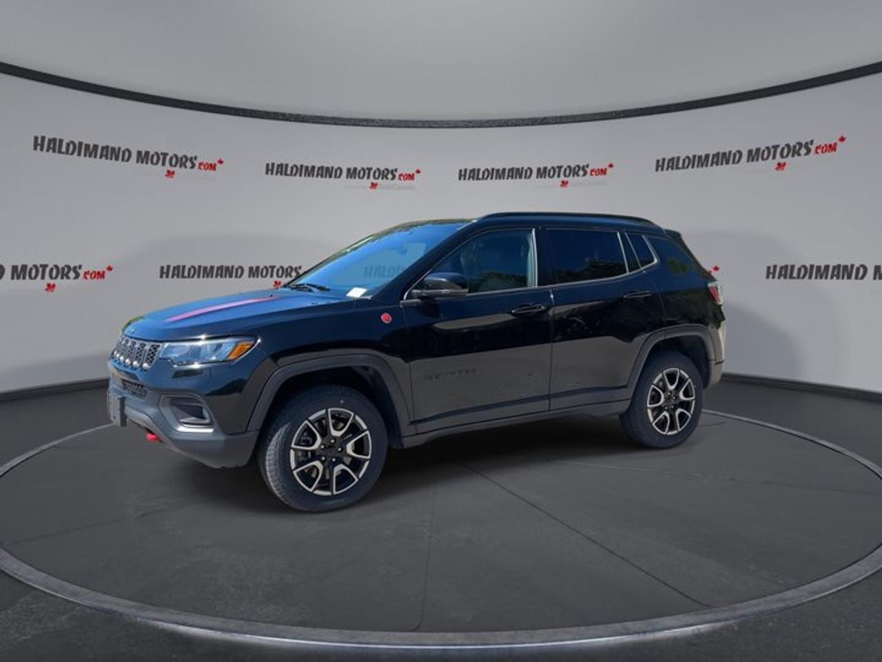 2024 Jeep Compass Trailhawk 4x4 | Panoramic Sunroof | Heated Steering Photo