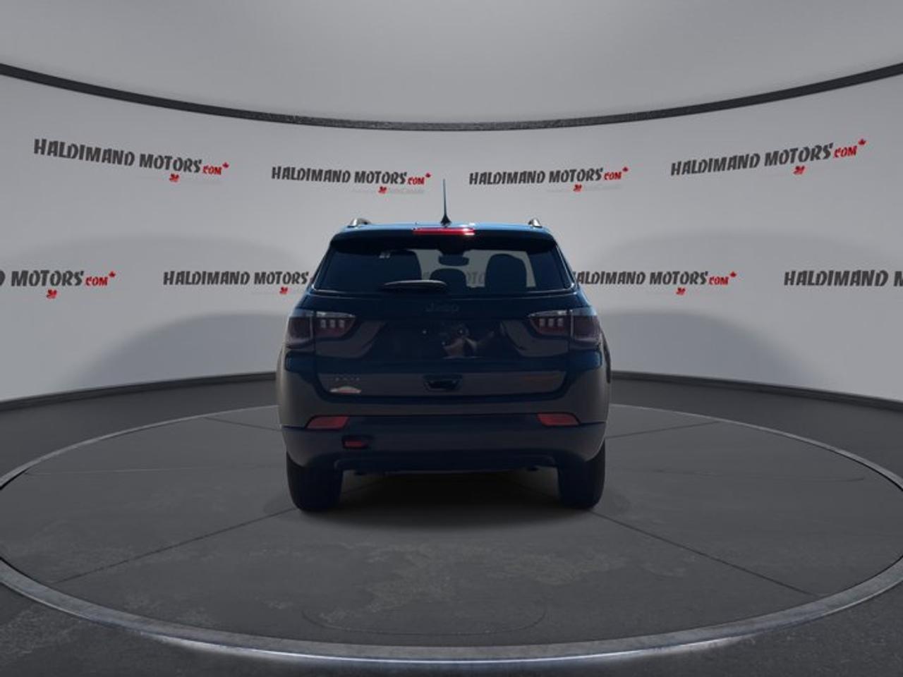 2024 Jeep Compass Trailhawk 4x4 | Panoramic Sunroof | Heated Steering Photo