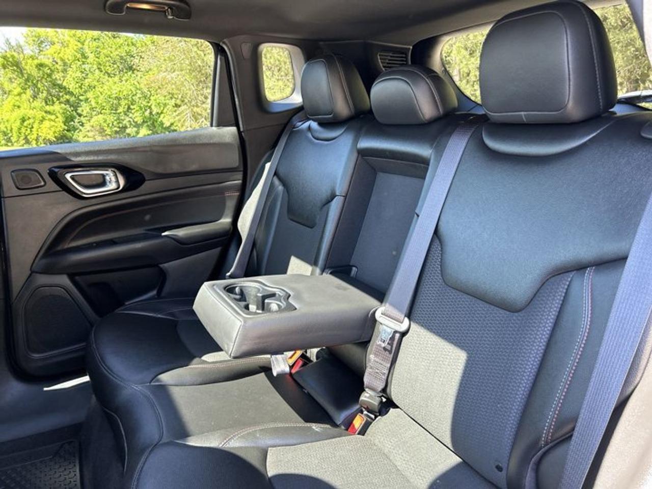 2024 Jeep Compass Trailhawk 4x4 | Panoramic Sunroof | Heated Steering Photo