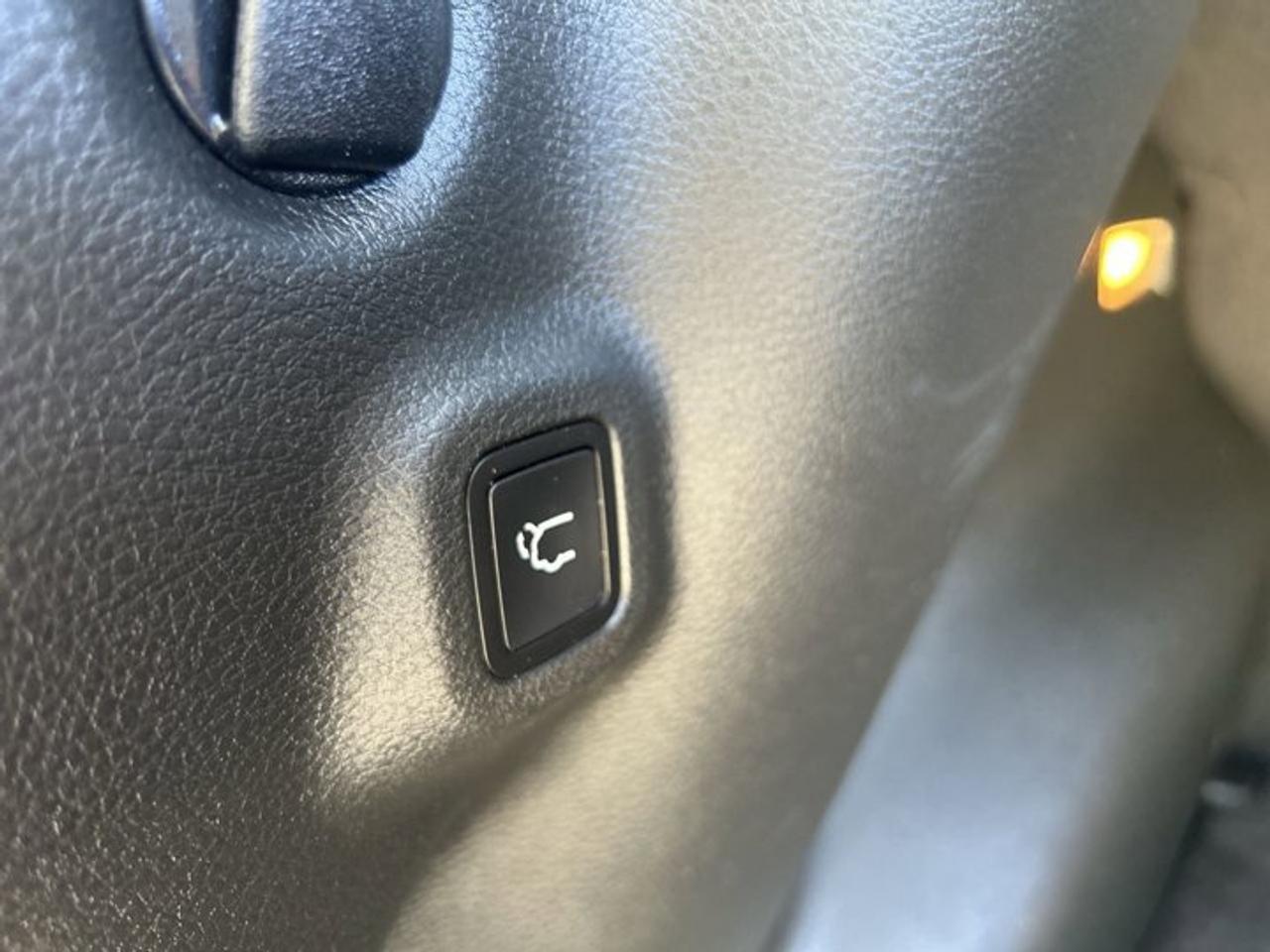 2024 Jeep Compass Trailhawk 4x4 | Panoramic Sunroof | Heated Steering Photo