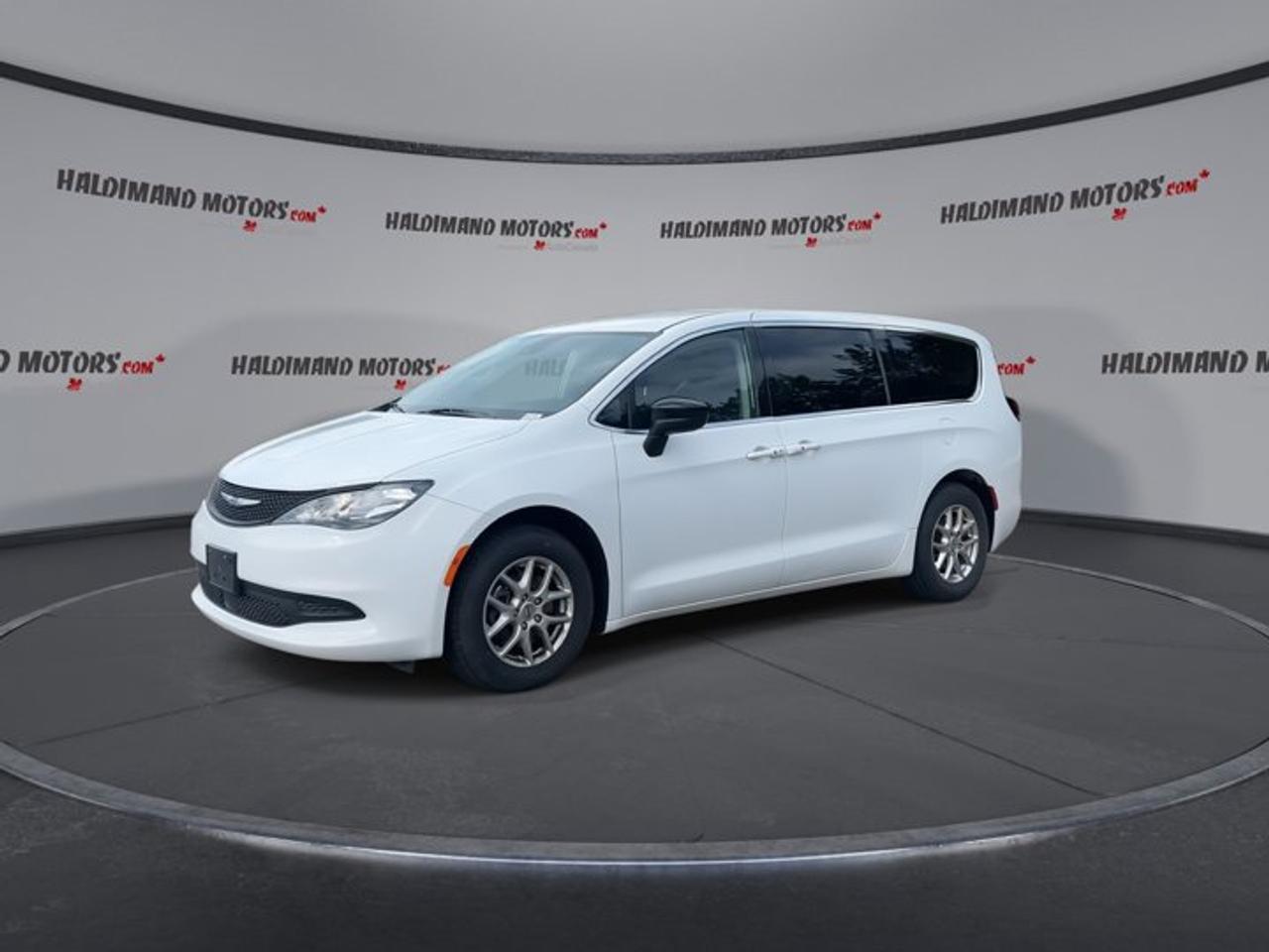 2024 Dodge Grand Caravan SXT 2WD Photo3