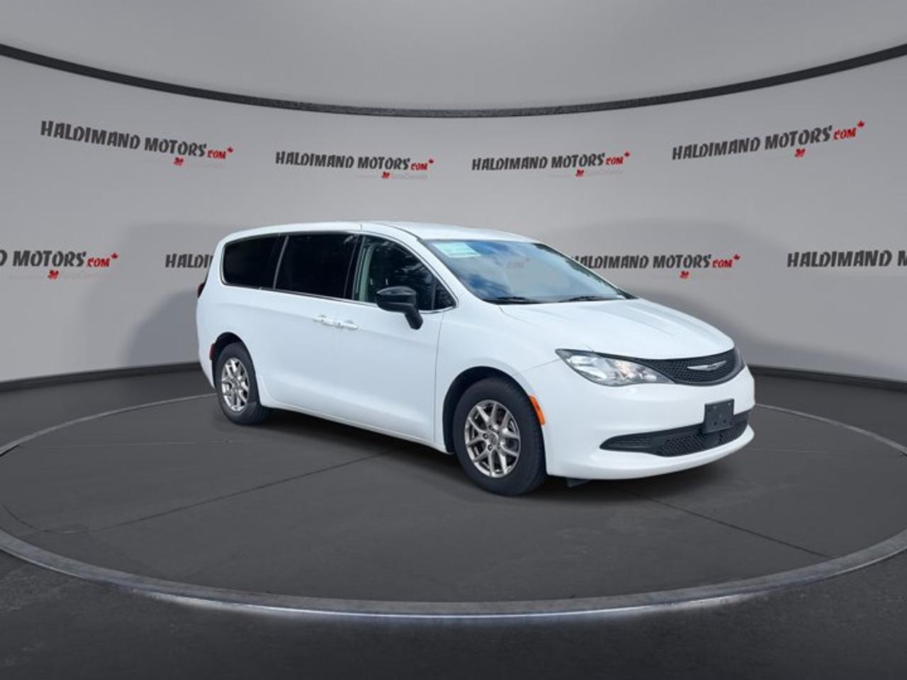 2024 Dodge Grand Caravan SXT 2WD Photo