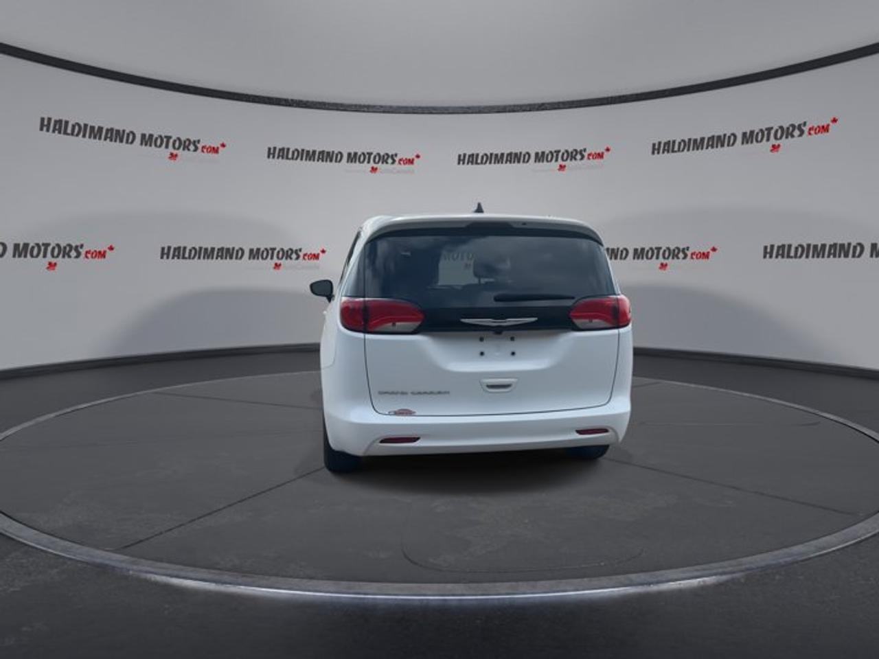 2024 Dodge Grand Caravan SXT 2WD Photo