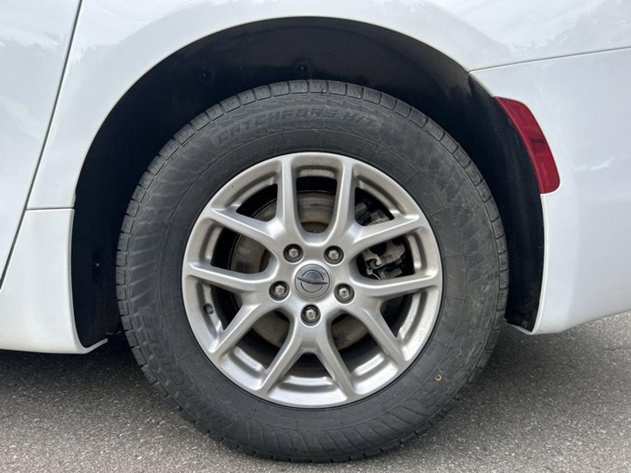2024 Dodge Grand Caravan SXT 2WD Photo