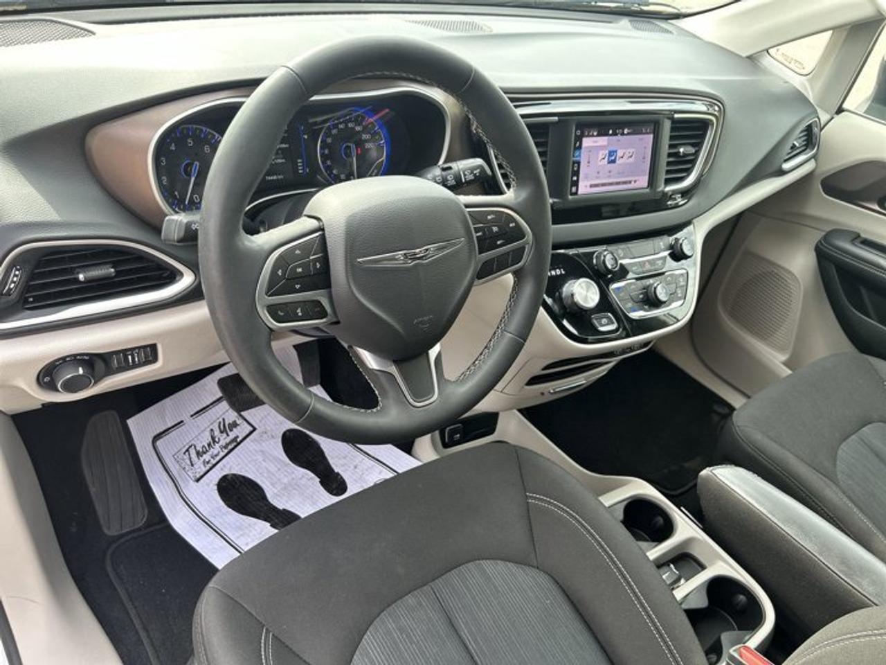 2024 Dodge Grand Caravan SXT 2WD Photo