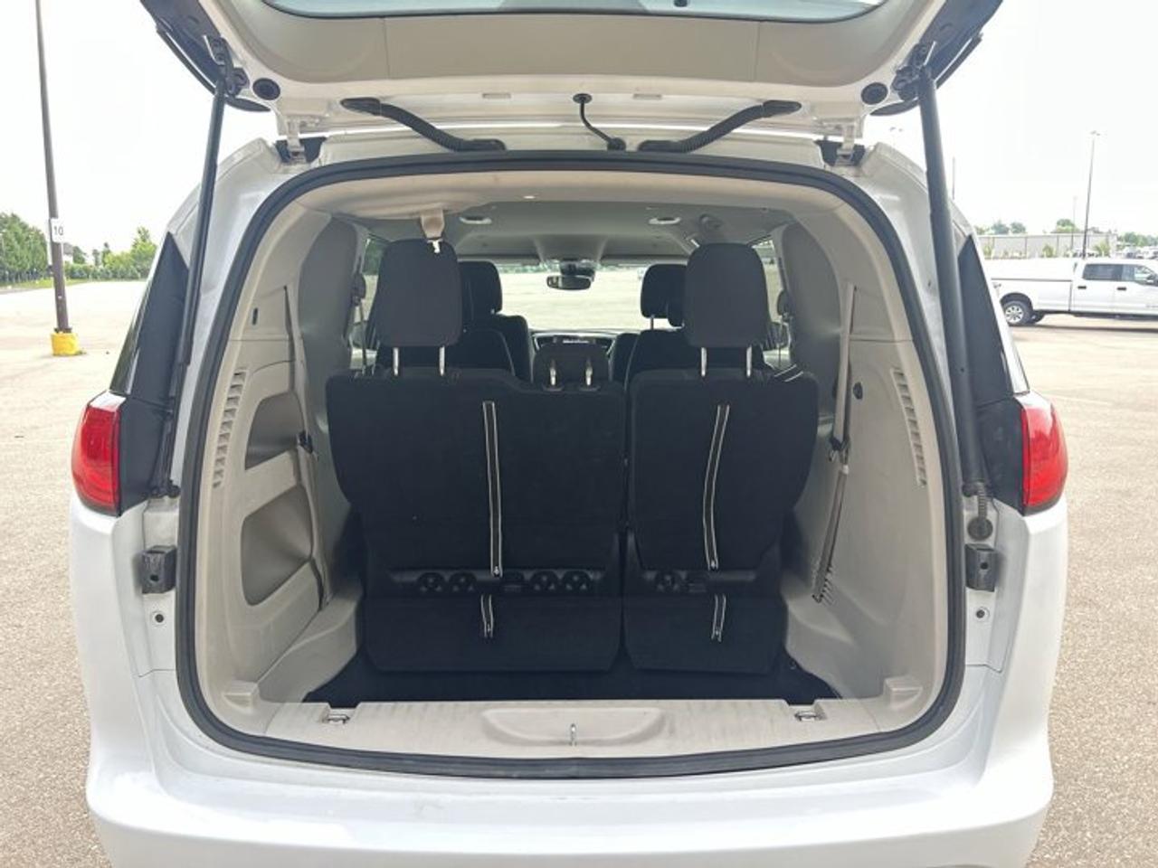 2024 Dodge Grand Caravan SXT 2WD Photo
