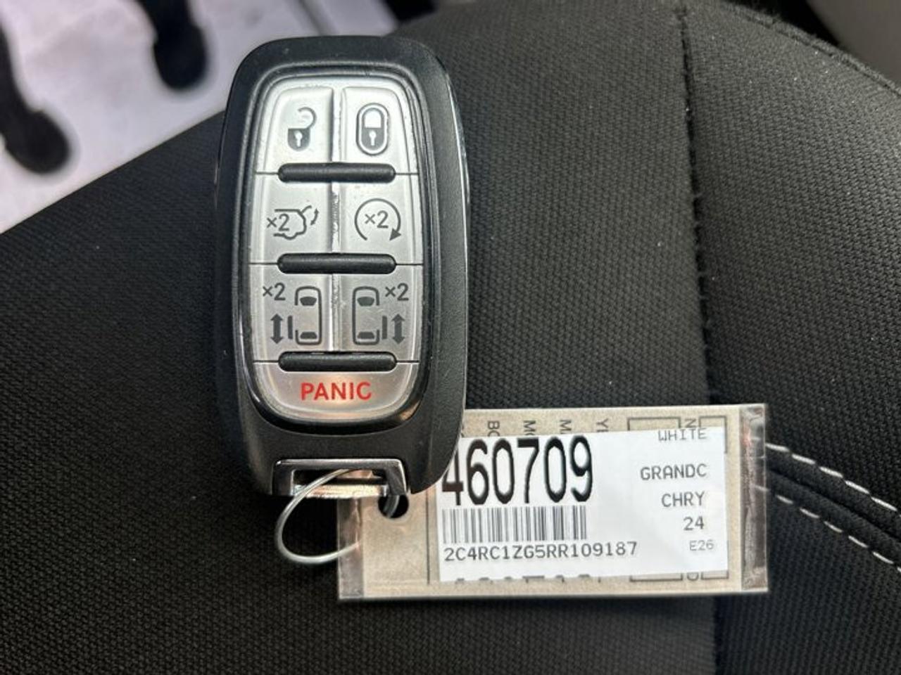 2024 Dodge Grand Caravan SXT 2WD Photo
