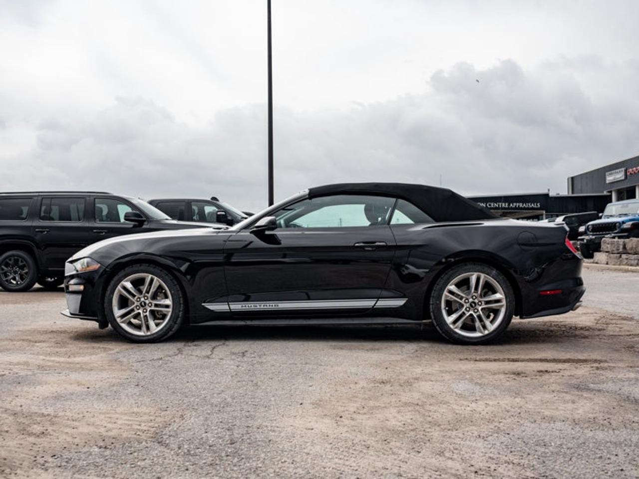 2021 Ford Mustang I4CV Photo4