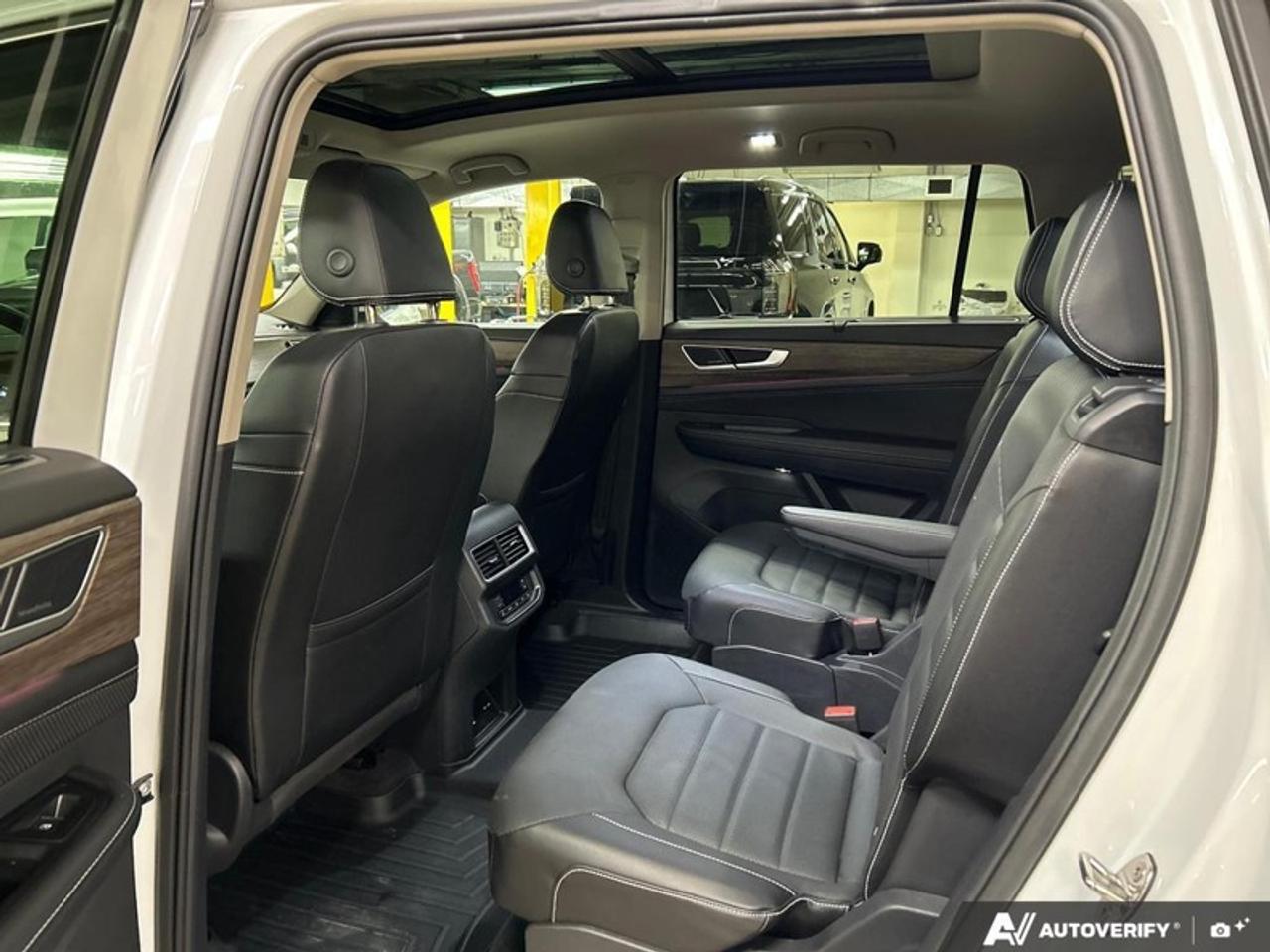 2024 Volkswagen Atlas Highline 2.0 TSI  - Navigation Photo