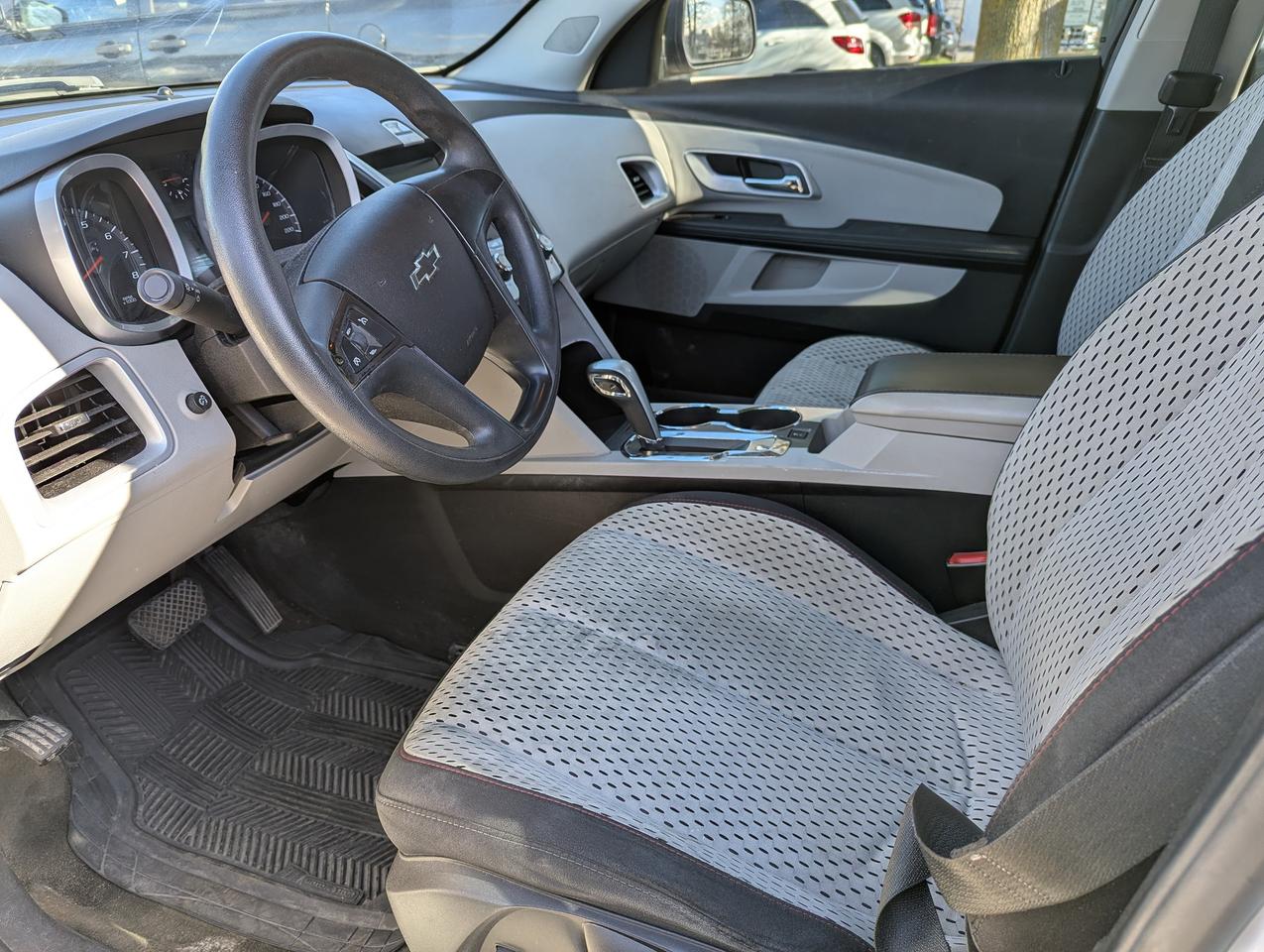 2011 Chevrolet Equinox "CLEAN no ACCIDENTS" certified + FREE 6M warranty Photo