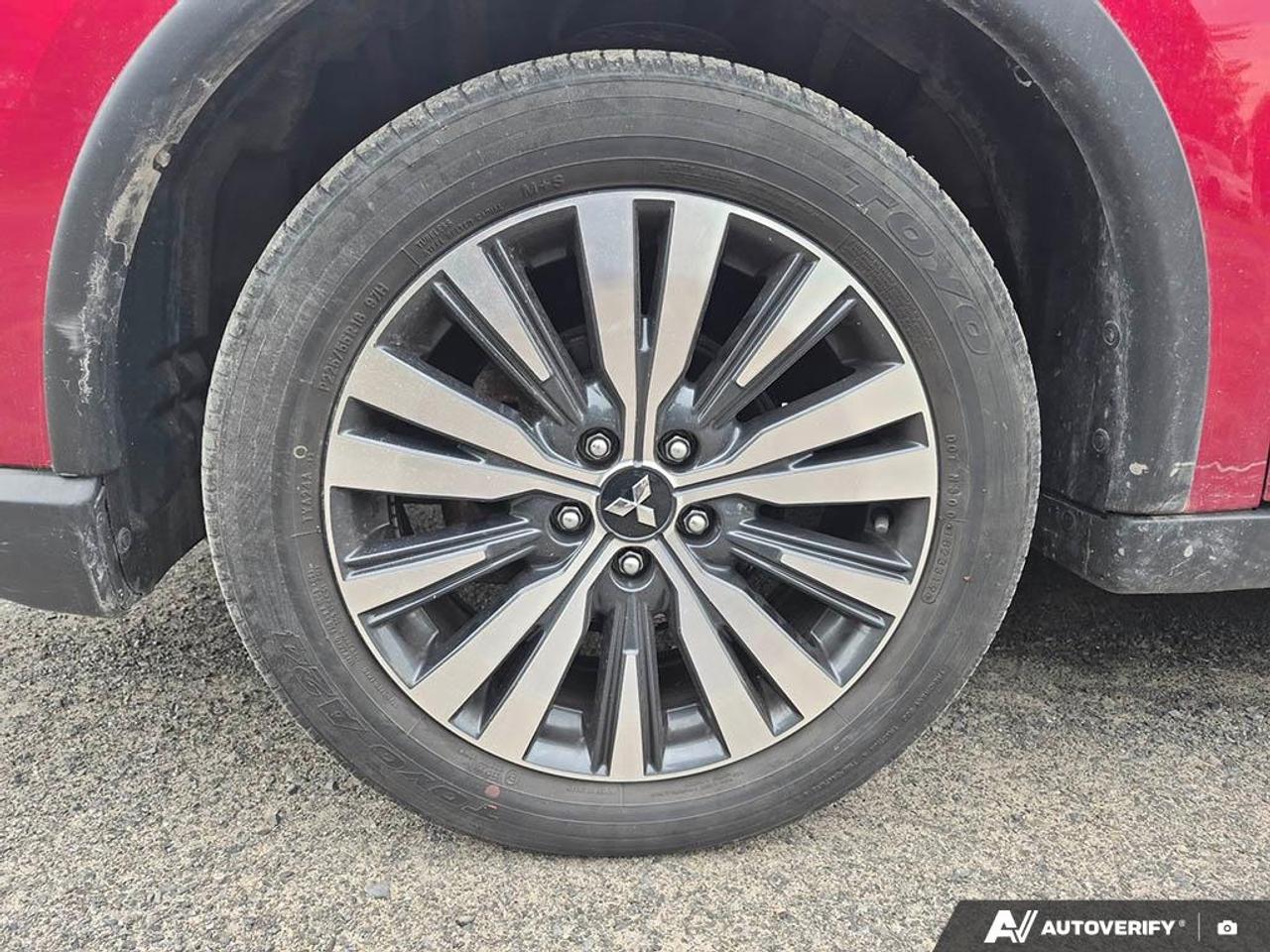 2020 Mitsubishi Outlander  Photo