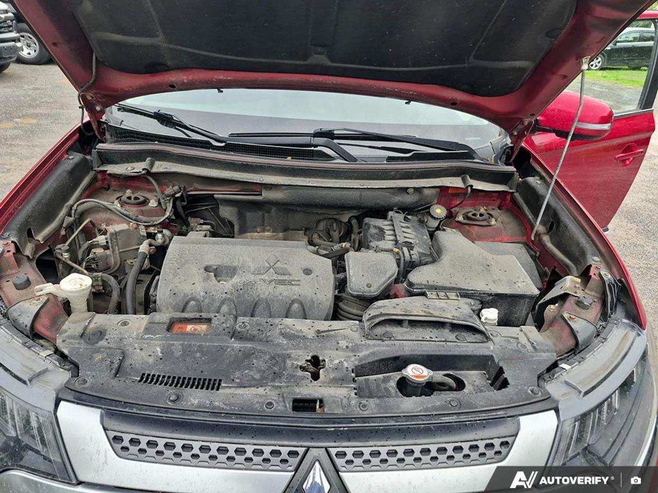 2020 Mitsubishi Outlander  Photo