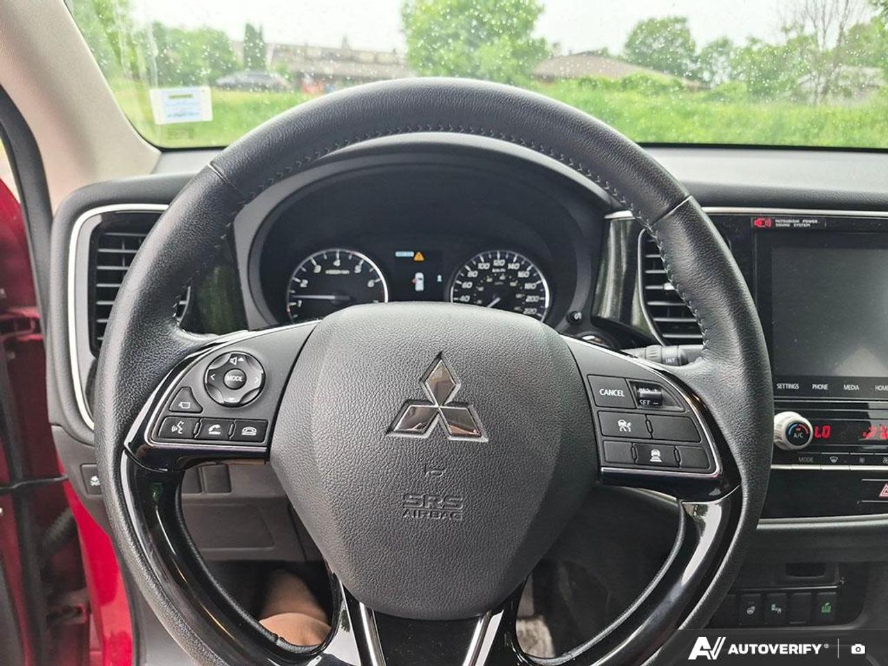 2020 Mitsubishi Outlander  Photo