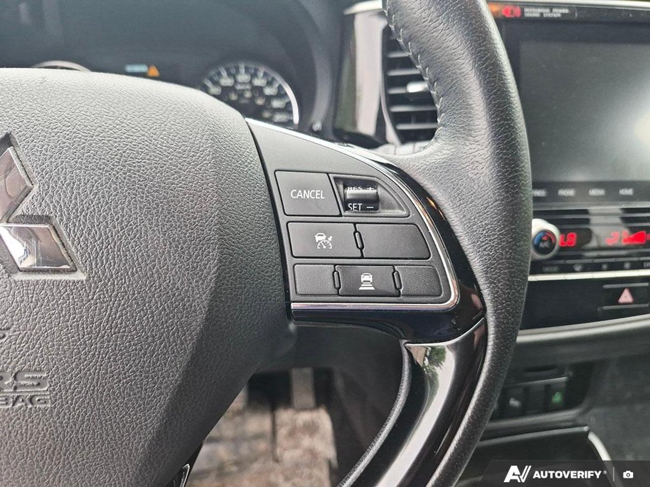 2020 Mitsubishi Outlander  Photo