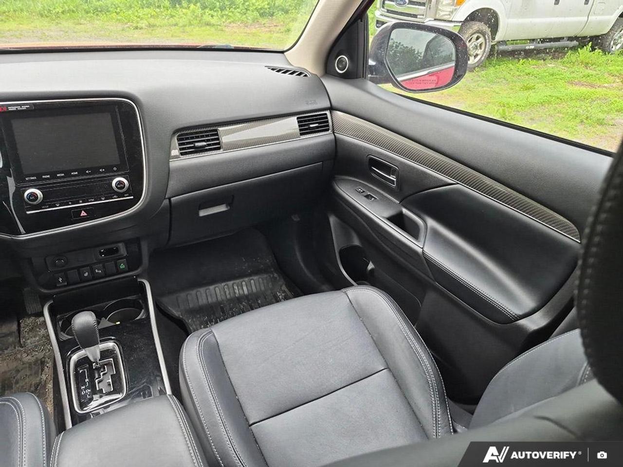 2020 Mitsubishi Outlander  Photo