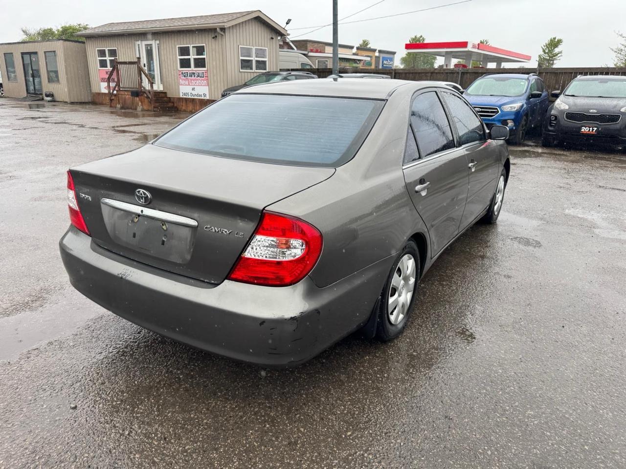 2004 Toyota Camry LE Photo4