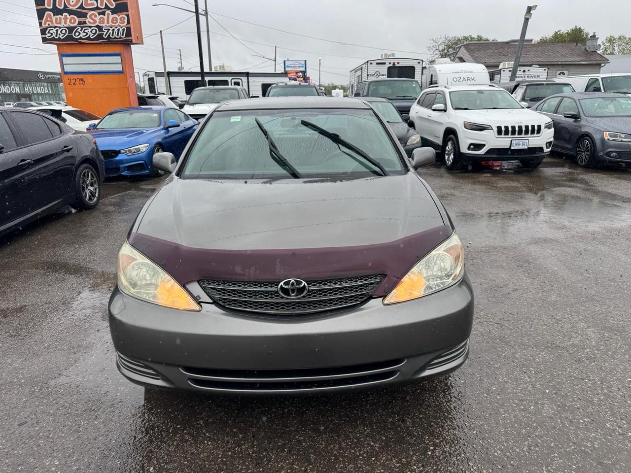 2004 Toyota Camry LE Photo