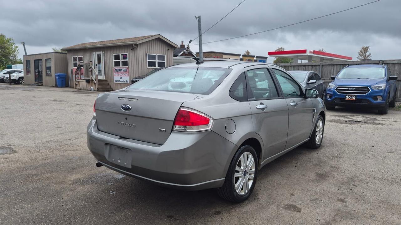 2008 Ford Focus SES Photo4