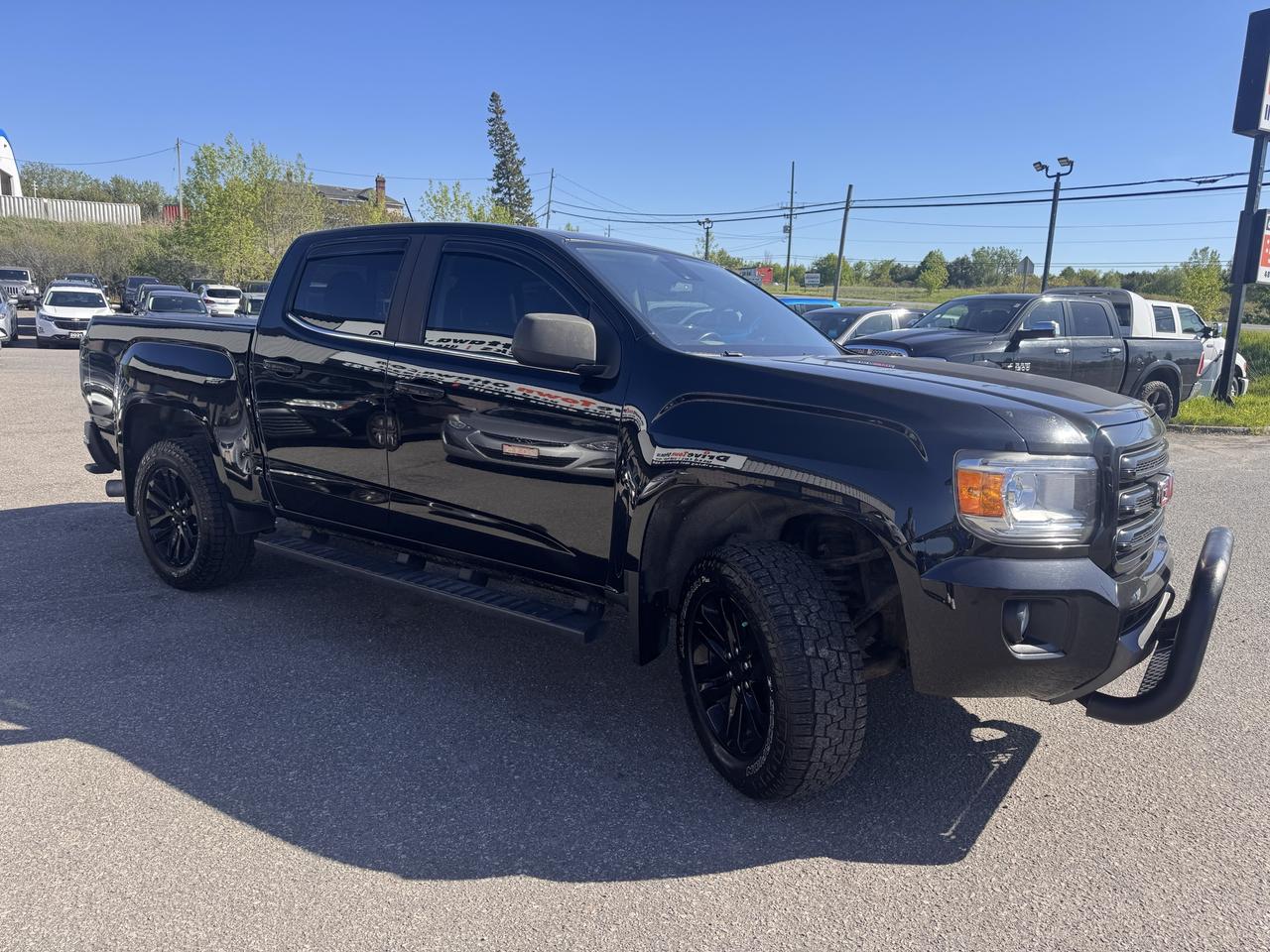2017 GMC Canyon 4WD SLT Photo