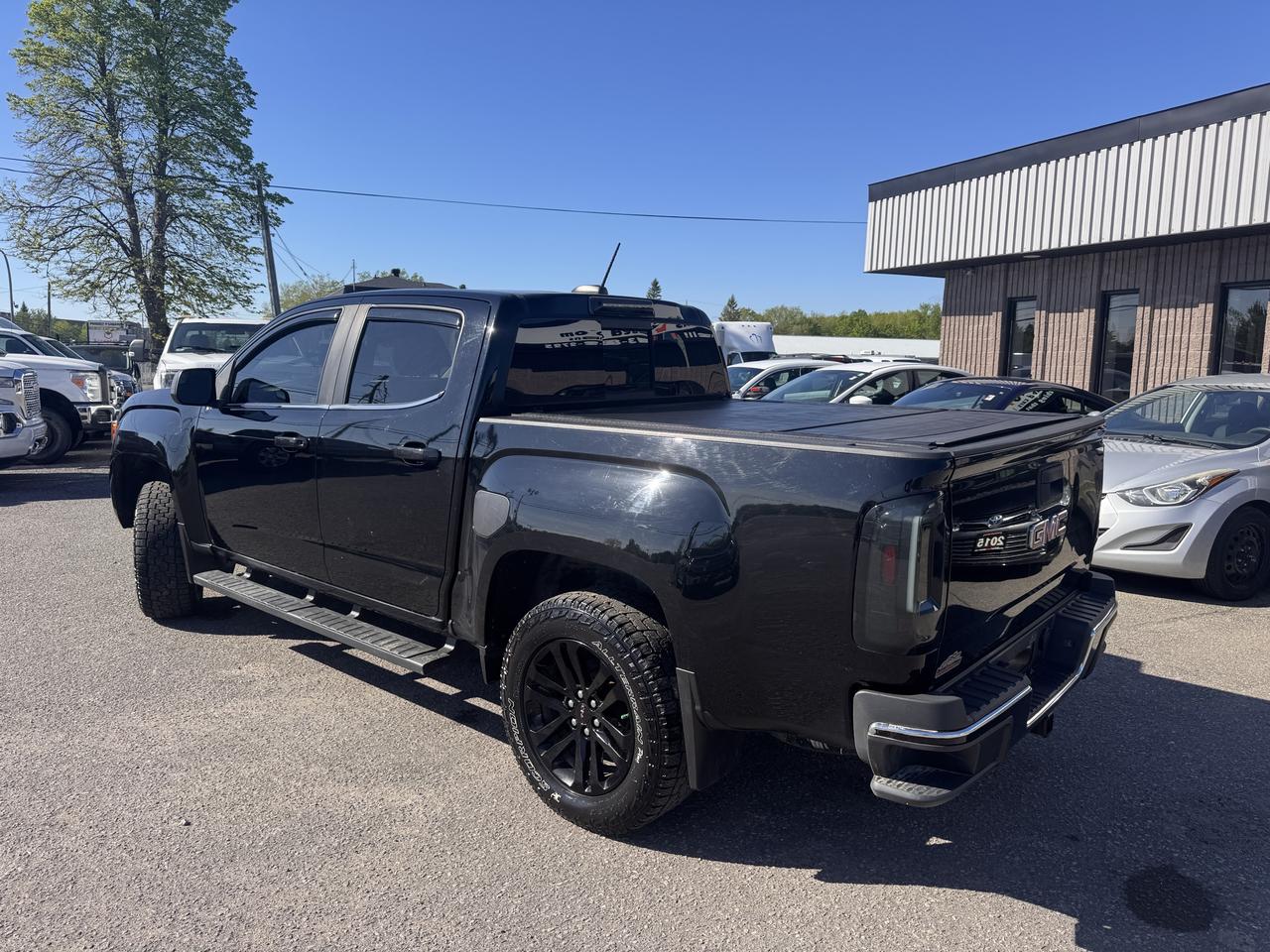 2017 GMC Canyon 4WD SLT Photo