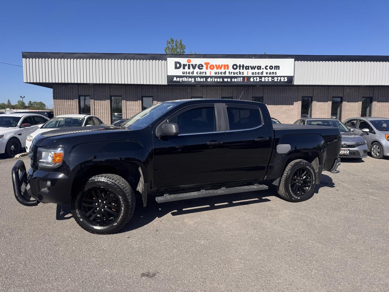 2017 GMC Canyon 4WD SLT Photo