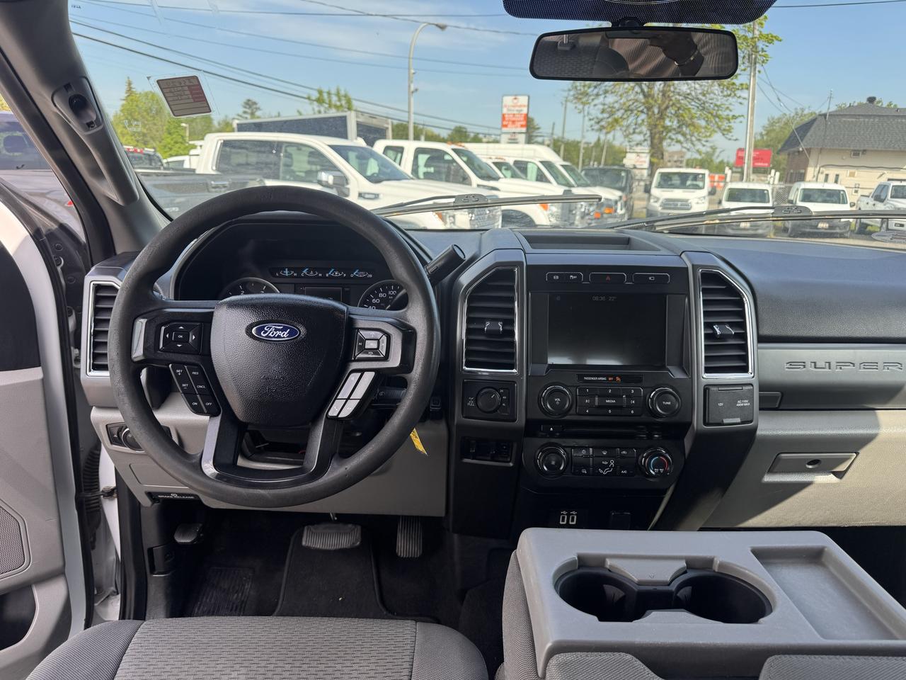2018 Ford SUPER DUTY F-350 SRW XLT Photo