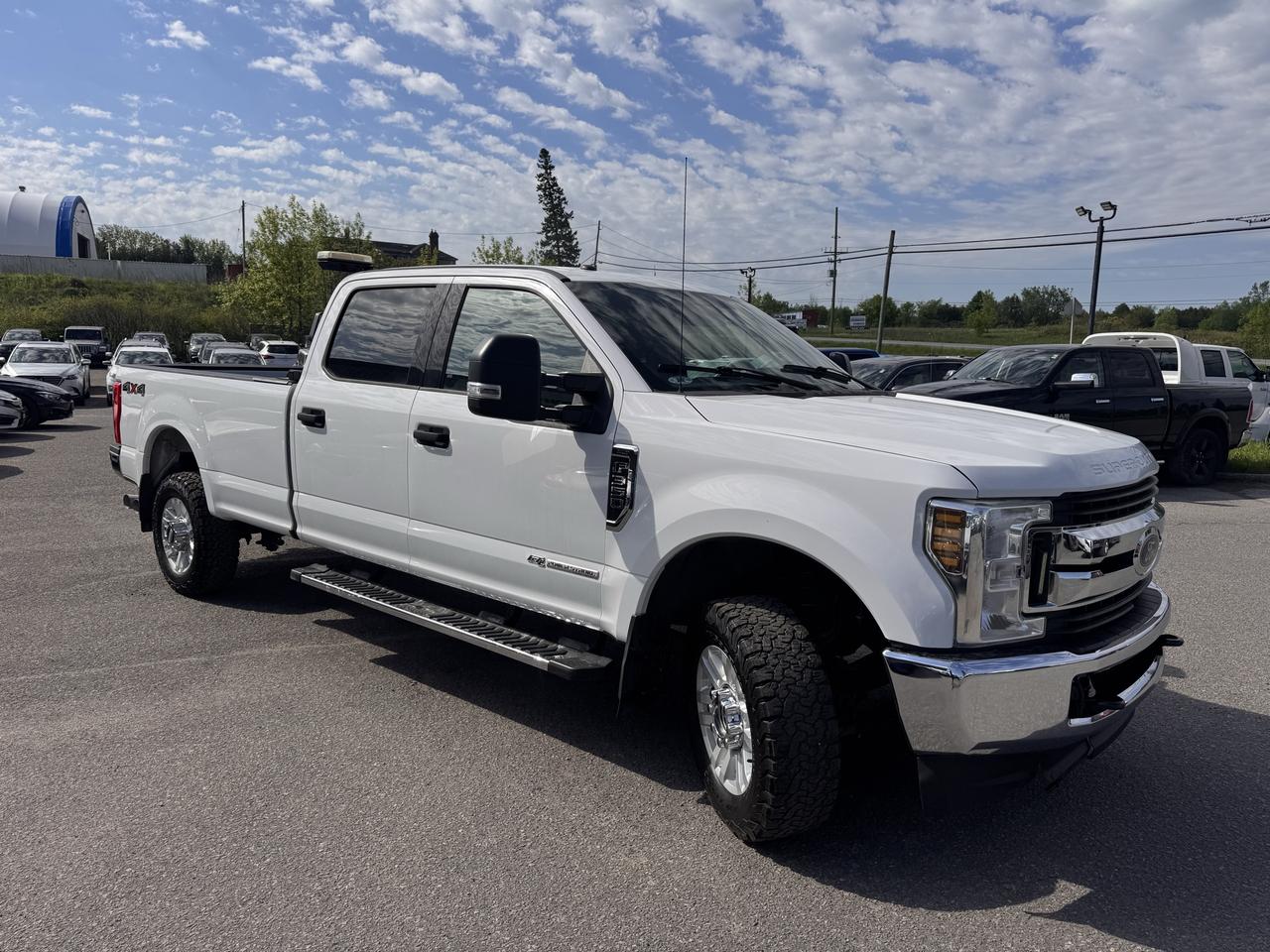 2018 Ford SUPER DUTY F-350 SRW XLT Photo