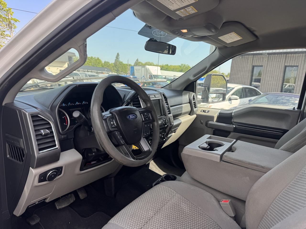 2018 Ford SUPER DUTY F-350 SRW XLT Photo