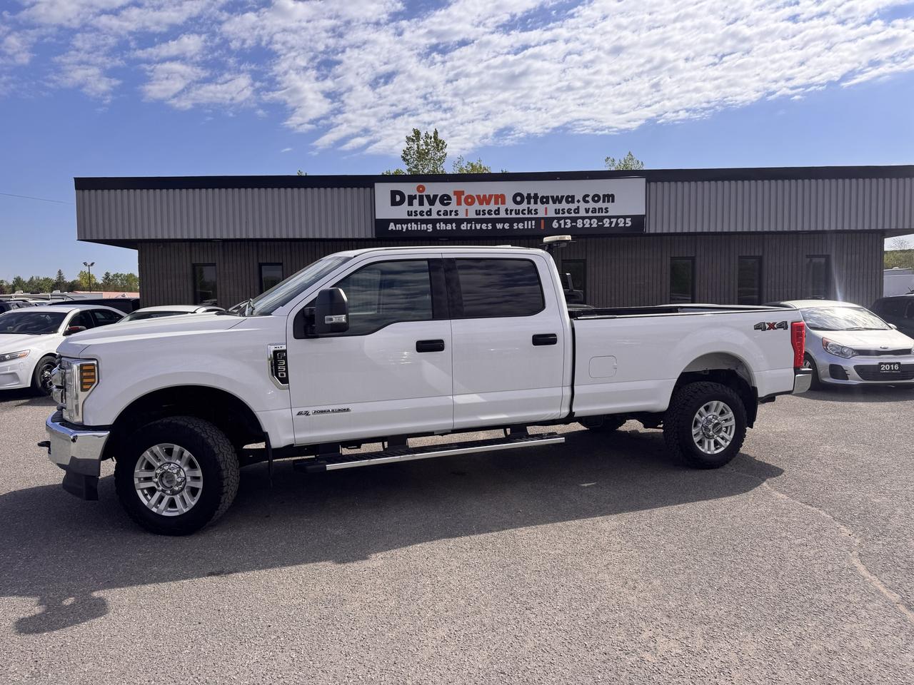 2018 Ford SUPER DUTY F-350 SRW XLT Photo