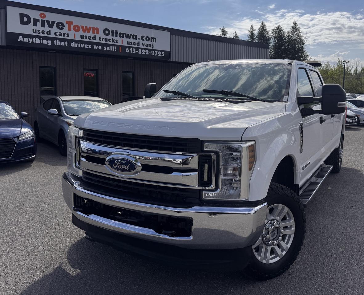 2018 Ford SUPER DUTY F-350 SRW XLT Photo0