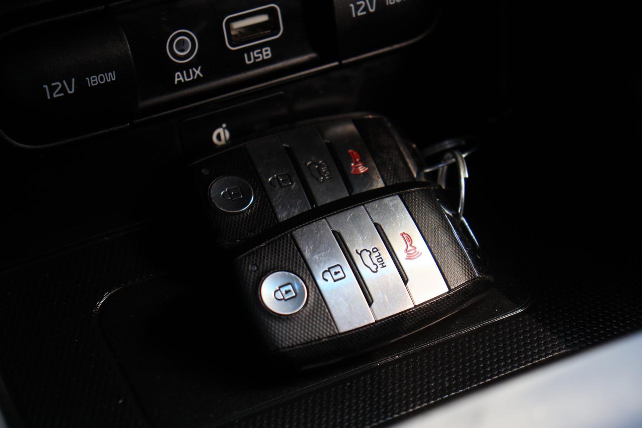 2019 Kia Sorento LX | AWD | 7 Seater | CarPlay | Cam | Alloys ++ Photo