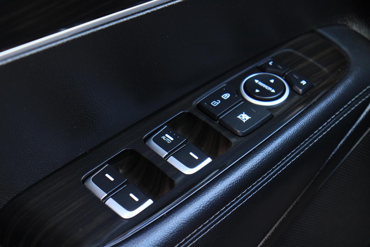 2019 Kia Sorento LX | AWD | 7 Seater | CarPlay | Cam | Alloys ++ Photo