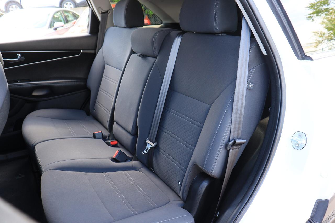 2019 Kia Sorento LX | AWD | 7 Seater | CarPlay | Cam | Alloys ++ Photo75