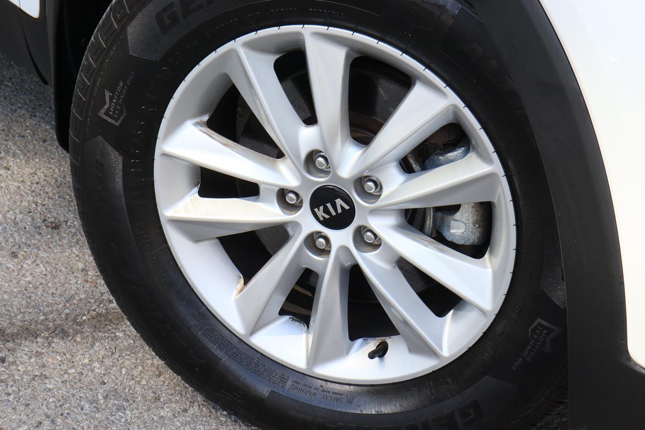 2019 Kia Sorento LX | AWD | 7 Seater | CarPlay | Cam | Alloys ++ Photo12