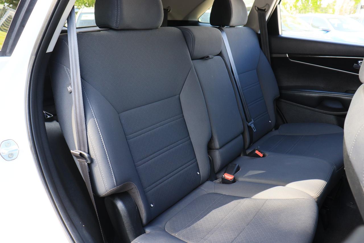 2019 Kia Sorento LX | AWD | 7 Seater | CarPlay | Cam | Alloys ++ Photo36