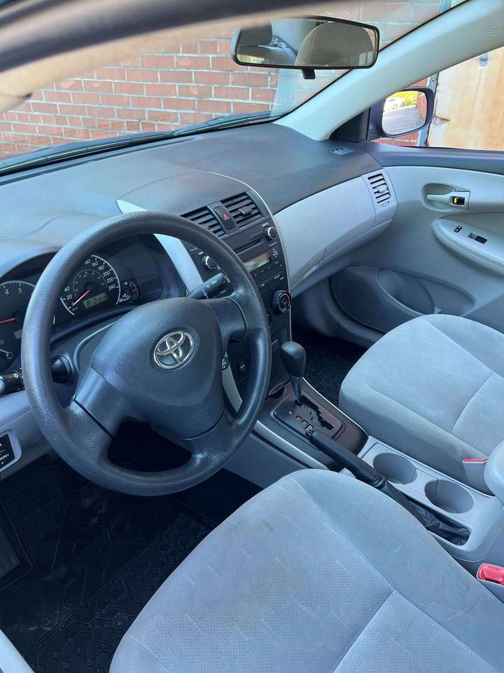 2011 Toyota Corolla CE Photo