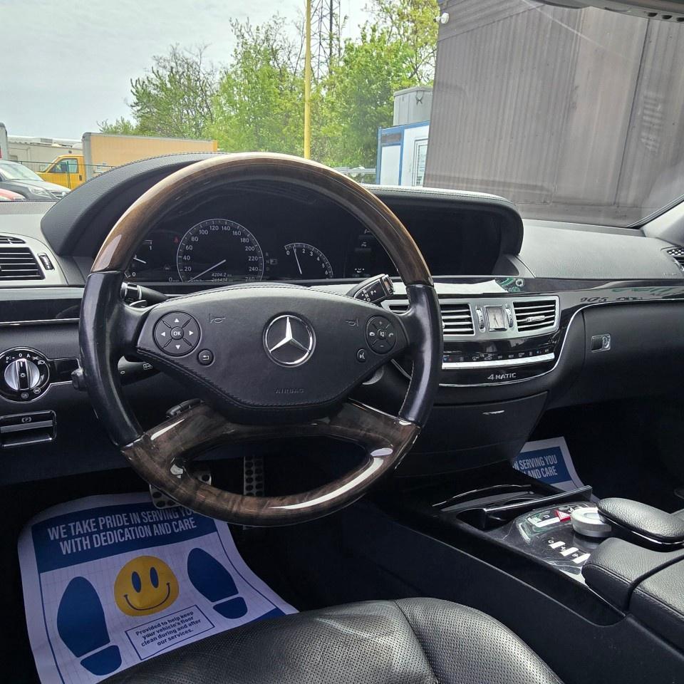 2012 Mercedes-Benz S-Class S 550 LWB 4MATIC Photo