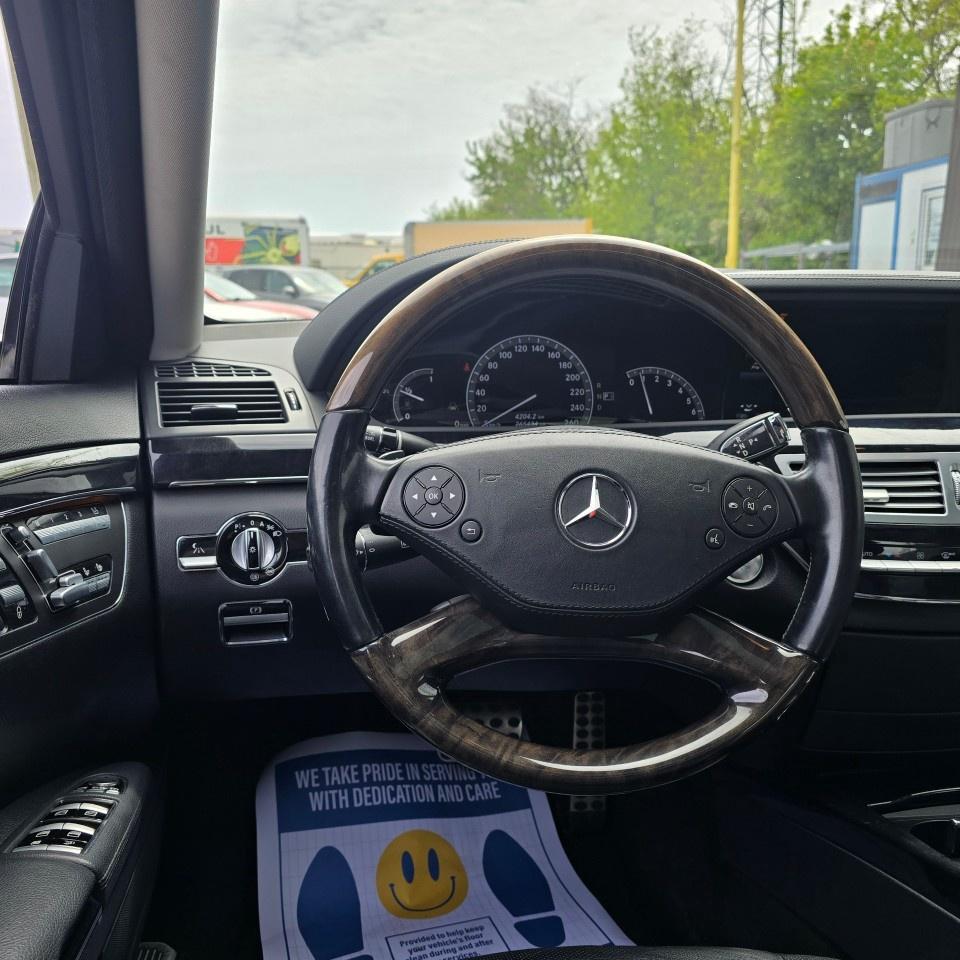 2012 Mercedes-Benz S-Class S 550 LWB 4MATIC Photo