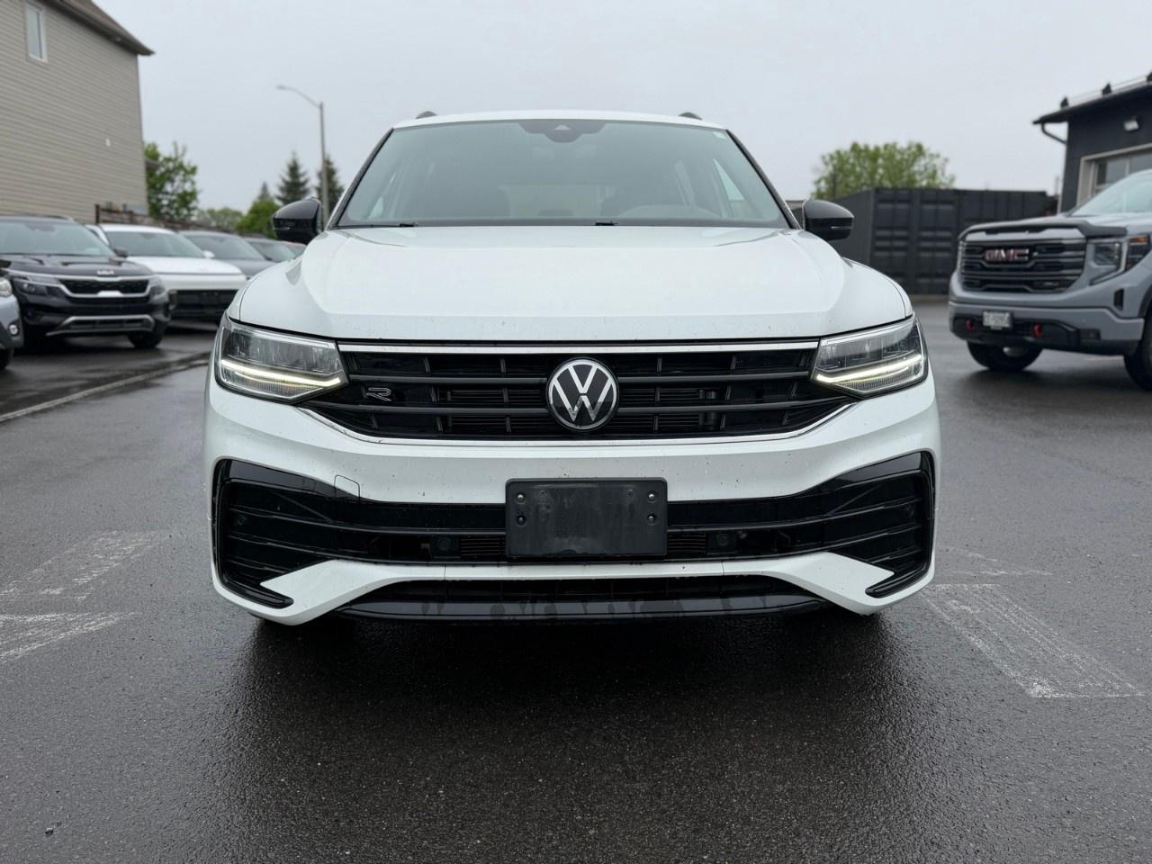 2023 Volkswagen Tiguan Comfortline R-Line Black Edition 4MOTION Photo