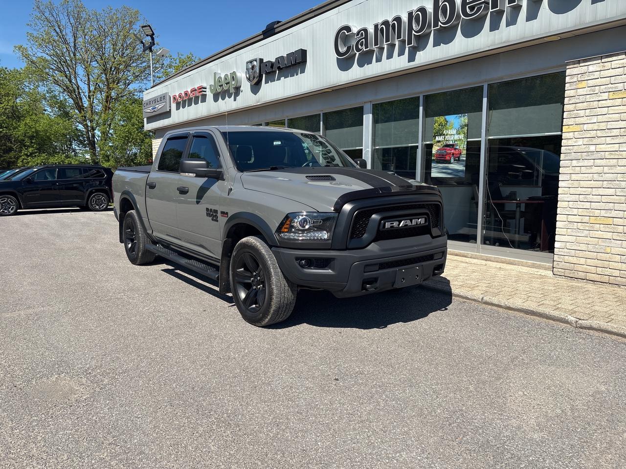 2022 RAM 1500 Classic WARLOCK Photo2