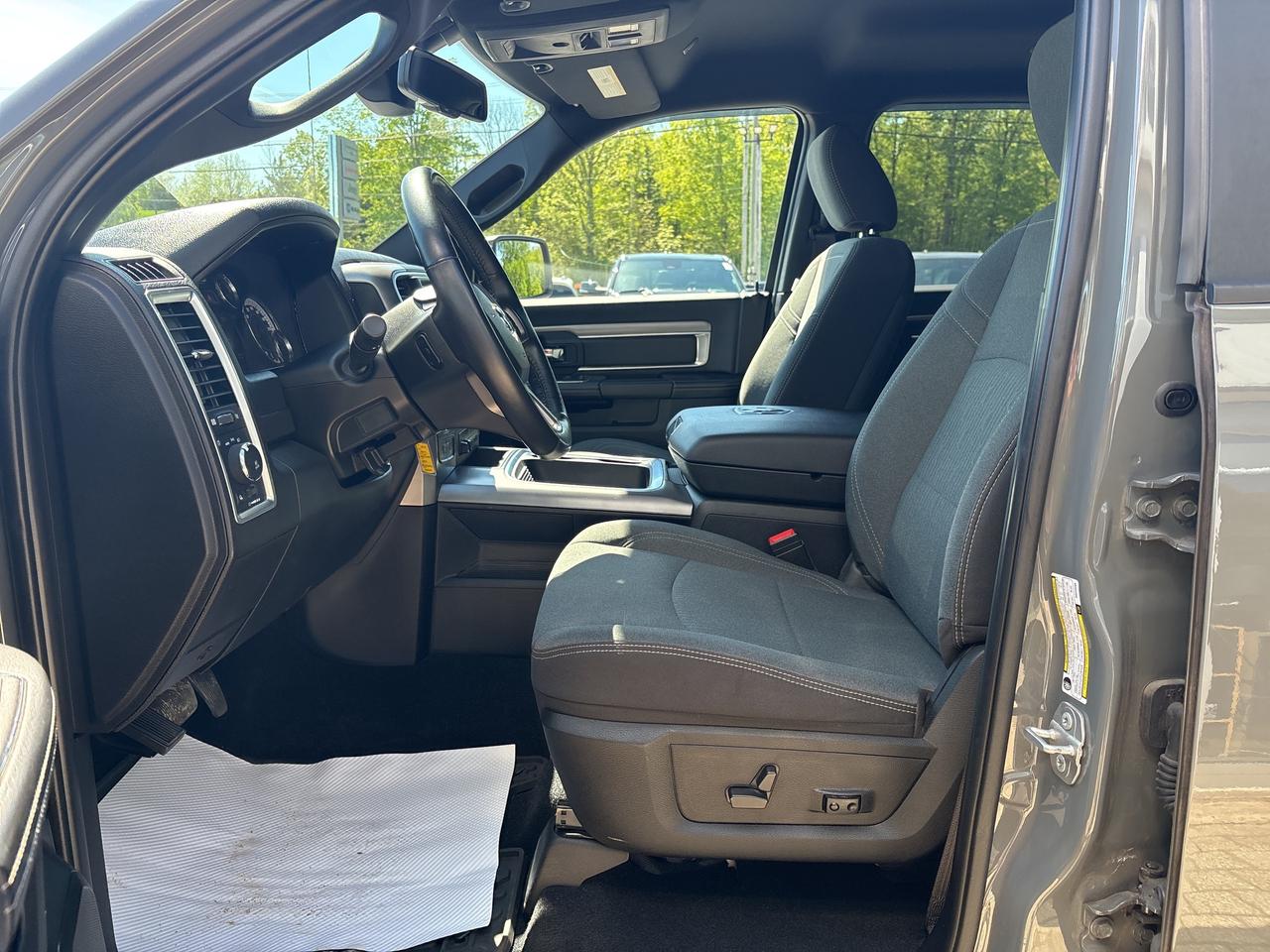 2022 RAM 1500 Classic WARLOCK Photo