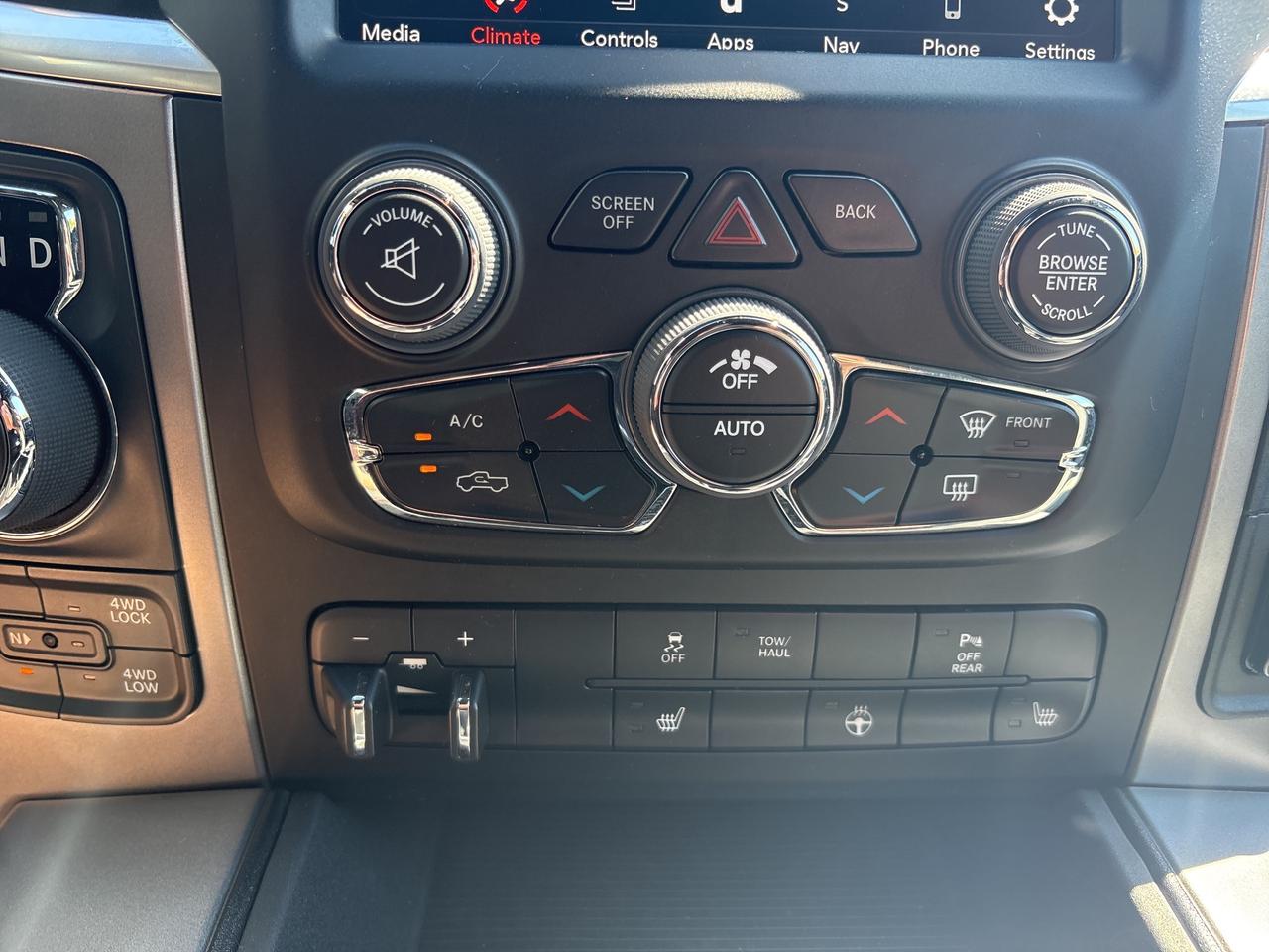 2022 RAM 1500 Classic WARLOCK Photo