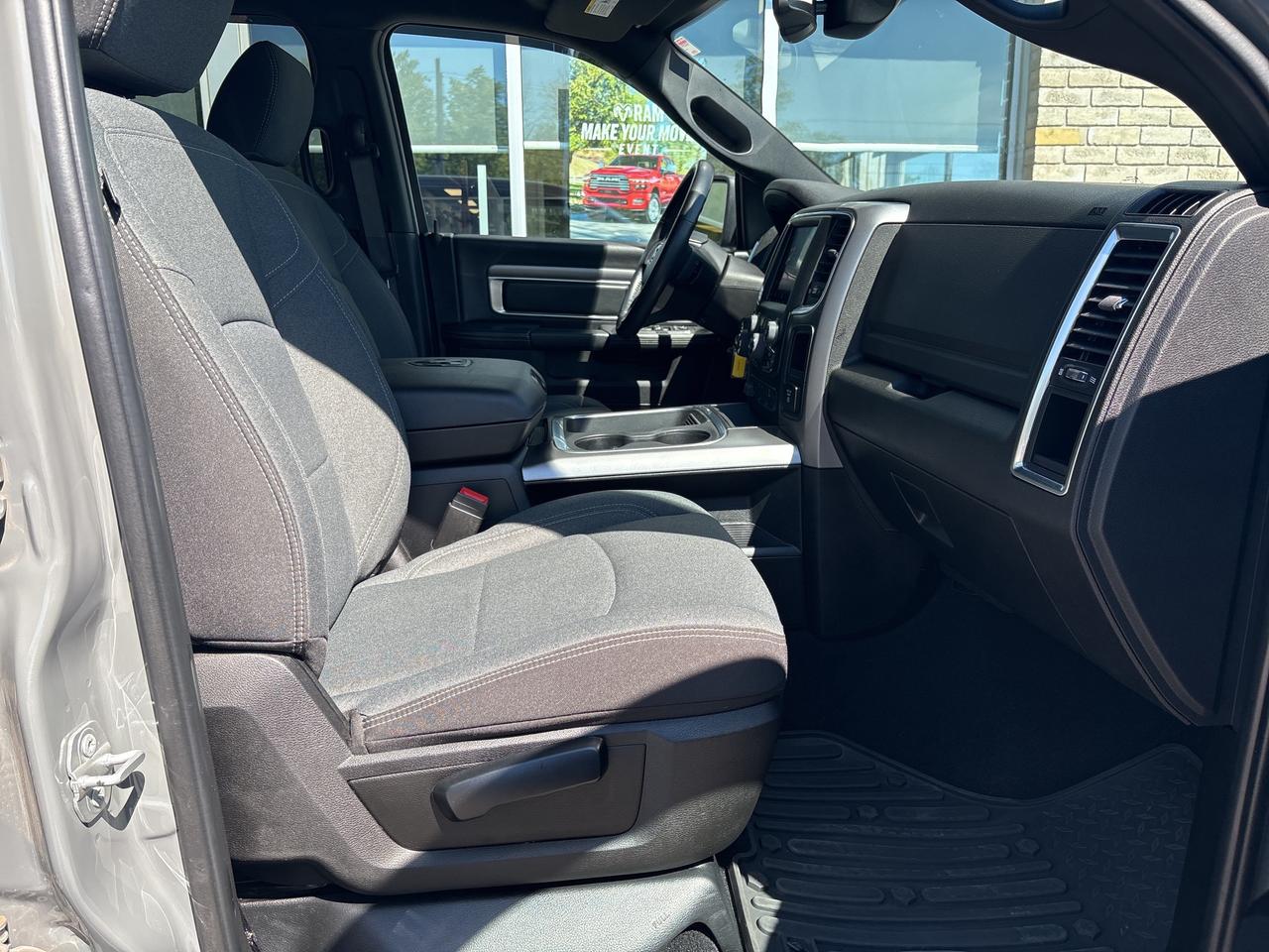 2022 RAM 1500 Classic WARLOCK Photo