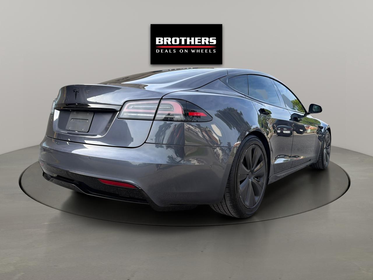 2022 Tesla Model S AWD No Accidents Photo