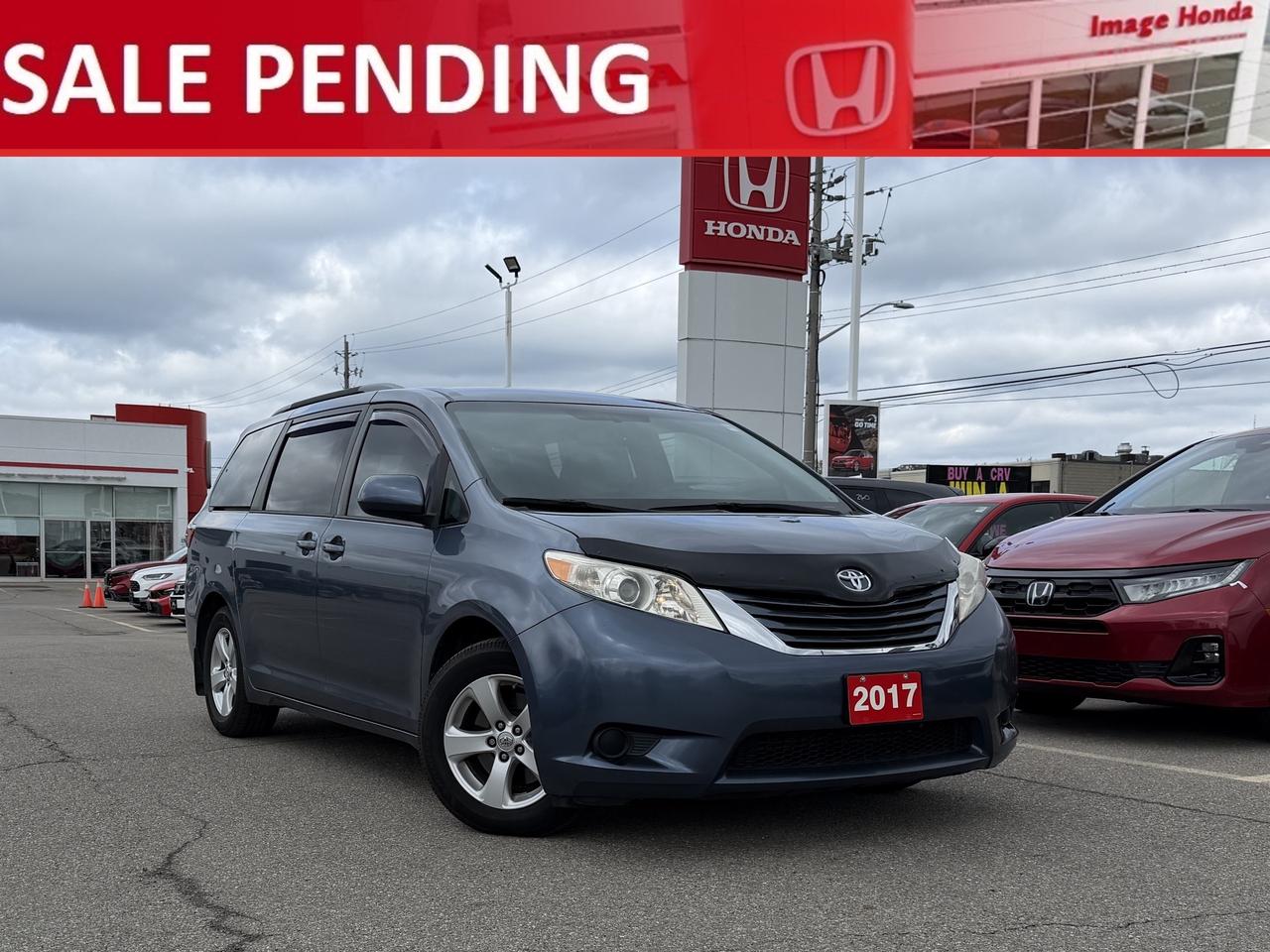 2017 Toyota Sienna LE 7-Pass   ONE OWNER   NO CLAIMS   BLUETOOTH
