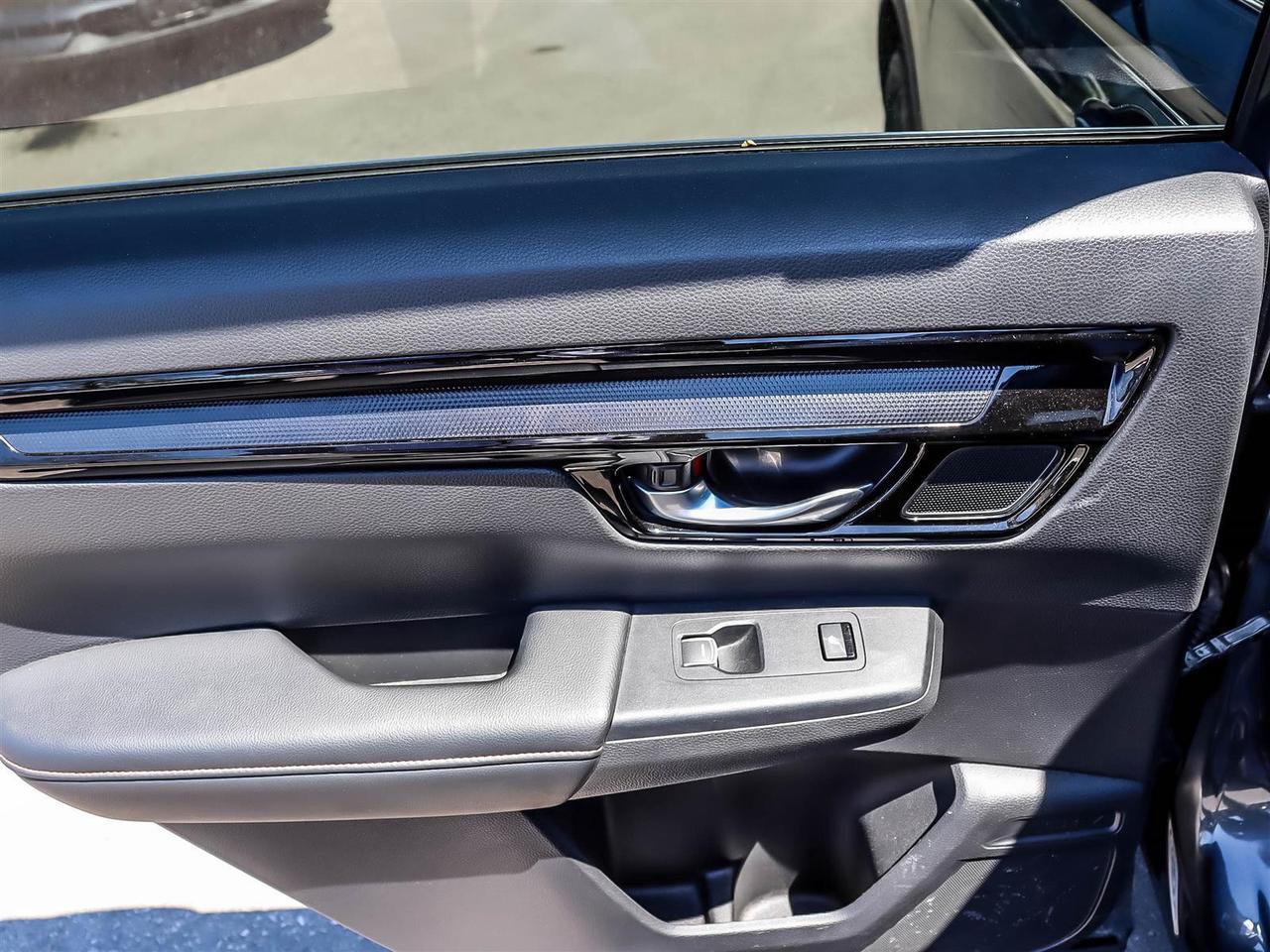 2024 Honda CR-V Hybrid Touring Photo